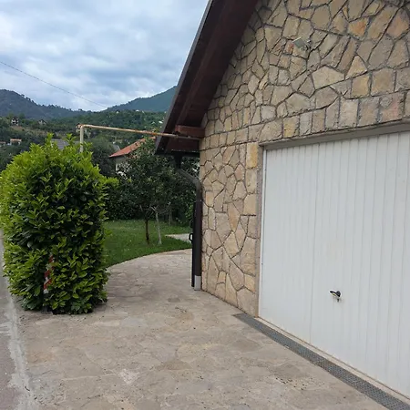 Emerald River House - Neretva Views Vakantiehuis Konjic
